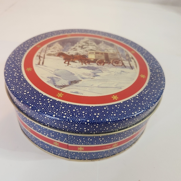 Holiday Cookie Tin Gift Box Baker's Cart with Horse - Picture 3 of 7